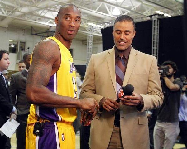 阿尔瓦雷斯 阿尔瓦雷斯